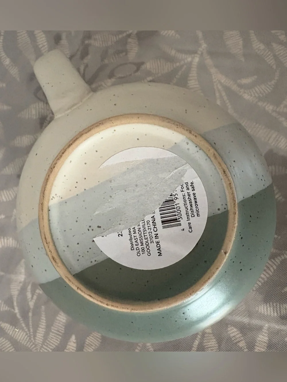 Soup bowl with handle
